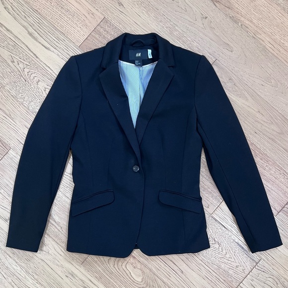 Classic tapered black blazer H&M size 8 - Picture 2 of 9
